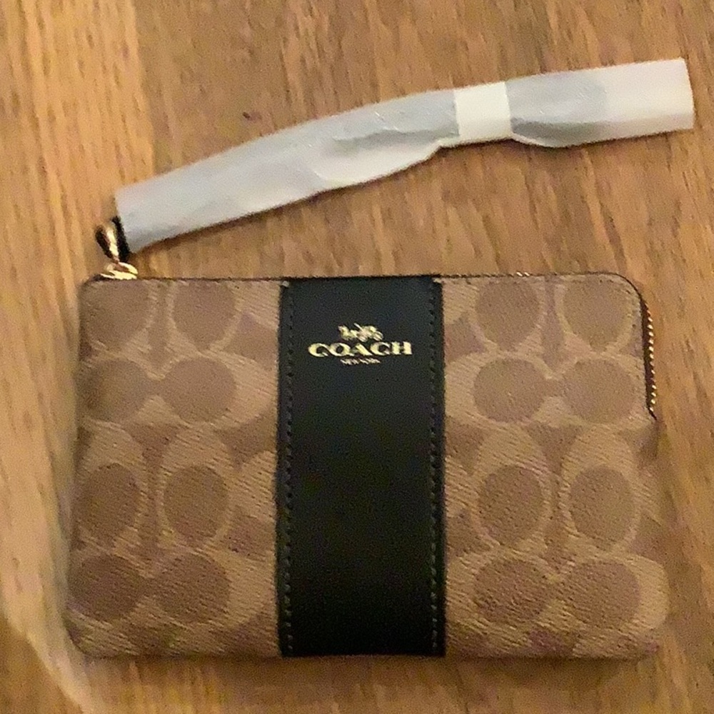 Wristlet